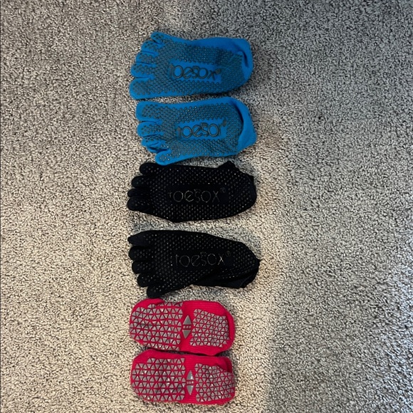 Toesox Women's Toe Socks Trio - Fuchsia, Black, Aqua - Picture 2 of 8